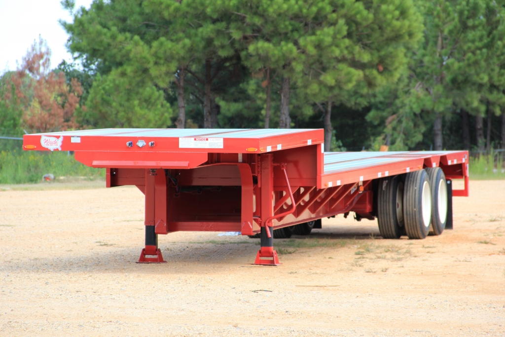 Aluminum/Steel Combo Drop Deck Turkey Trailer before cages are mounted.